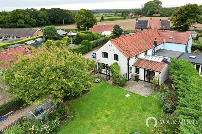 3 Bedroom Semi-Detached House For Sale In Dun Cow Road, Aldeby, Beccles, Norfolk, NR34
