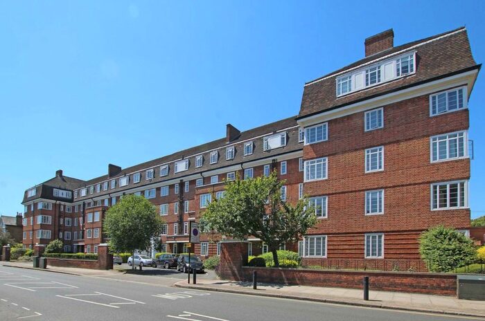 1 Bedroom Flat To Rent In Watchfield Court, Sutton Court Road, London, W4