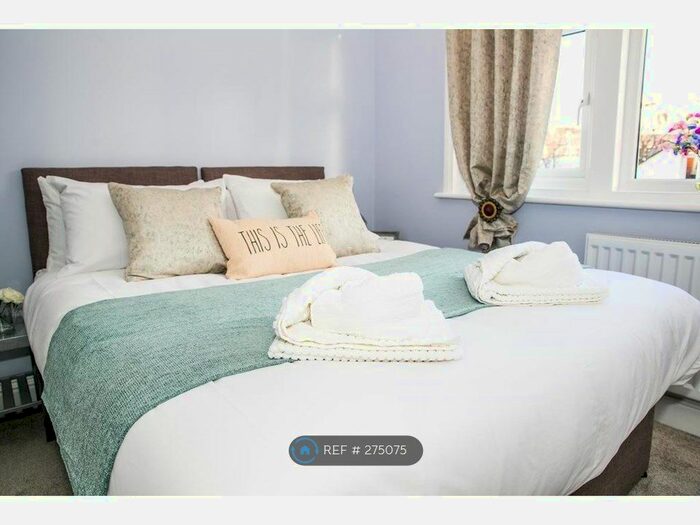 2 Bedroom Terraced House To Rent In South Cliff Avenue, Eastbourne BN20