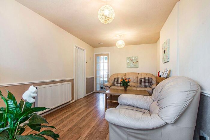 1 Bedroom Maisonette To Rent In Chalner Avenue, Morley, Leeds, West Yorkshire, LS27