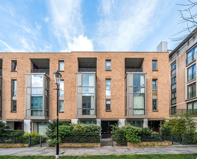 3 Bedroom Flat To Rent In Bonchurch Road, London, W10