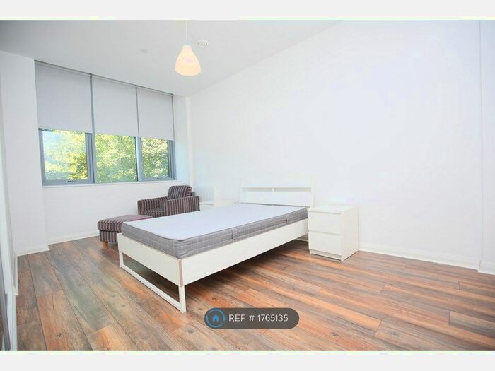 2 Bedroom Flat To Rent In The Co-Operative, Coventry, CV1