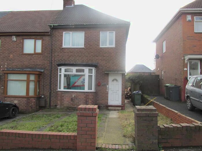3 Bedroom Semi-Detached House To Rent In Newbury Lane, Oldbury B69