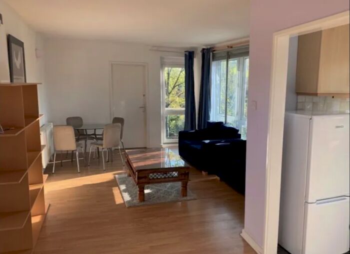 3 Bedroom Flat To Rent In Kenton Road, Harrow, HA1