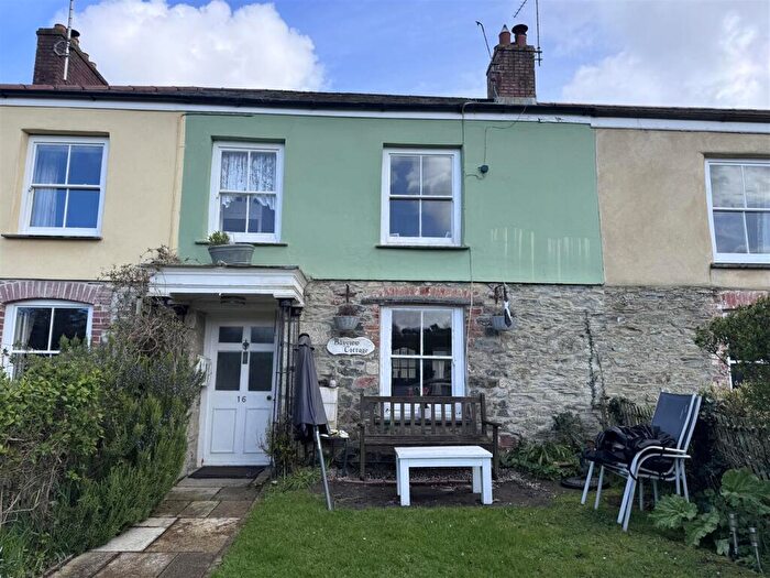 2 Bedroom Terraced House To Rent In Quay Road, St. Austell, PL25
