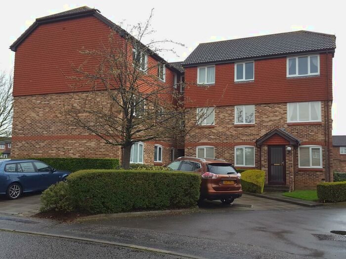 2 Bedroom Flat To Rent In Ramshaw Drive, Chelmsford, CM2