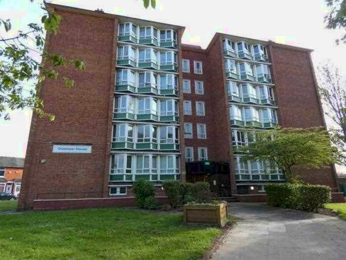 3 Bedroom Apartment To Rent In Gosmoor House, Yew Tree Lane, Birmingham, B26