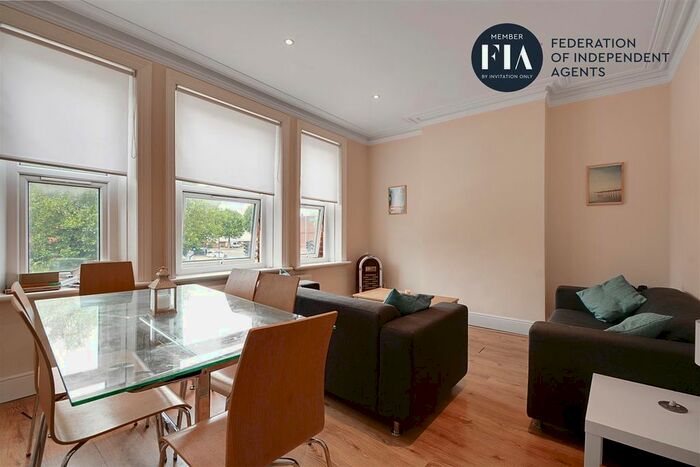 3 Bedroom Flat To Rent In Stile Hall Parade, Chiswick, W4