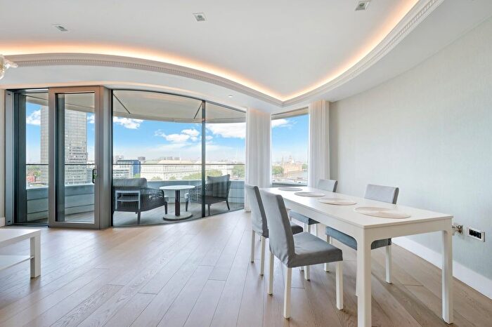 3 Bedroom Flat To Rent In The Corniche, Albert Embankment, London, SE1