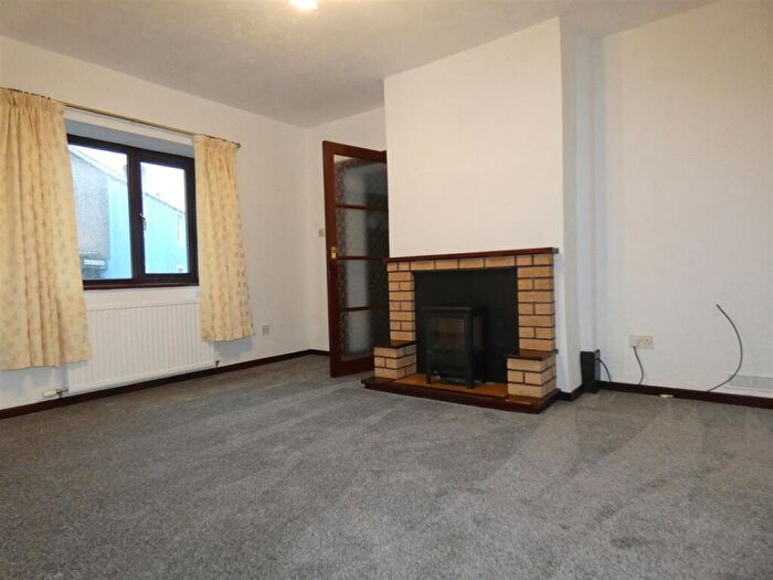 3 Bedroom House To Rent In Main Street, Greysouthen, CA13
