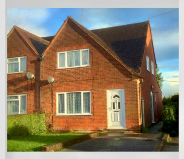 4 Bedroom Semi-Detached House To Rent In Stuart Crescent, Stanmore, Winchester, Hants, SO22