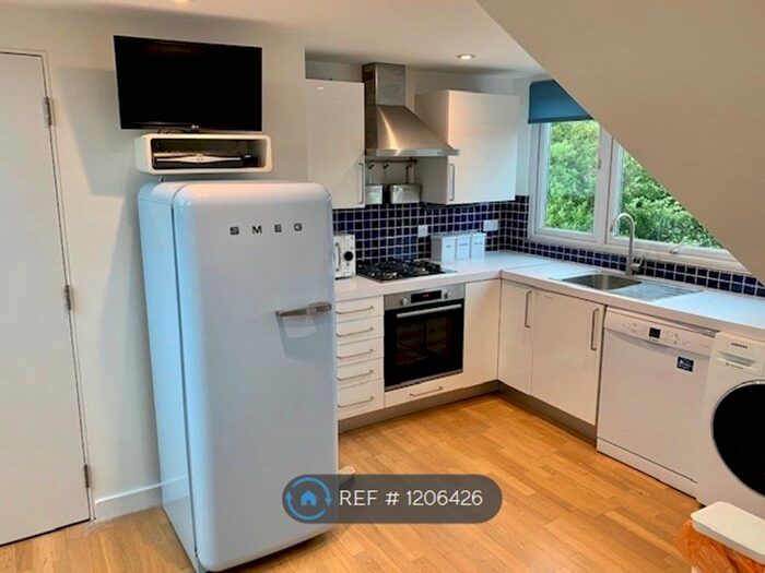 1 Bedroom Flat To Rent In Brecknock Road, London N19