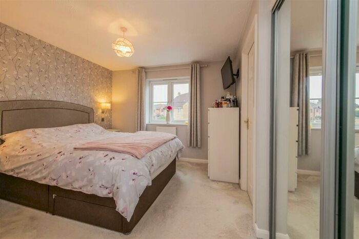3 Bedroom Semi-Detached House For Sale In Yateley Drive, Barton Seagrave, NN15