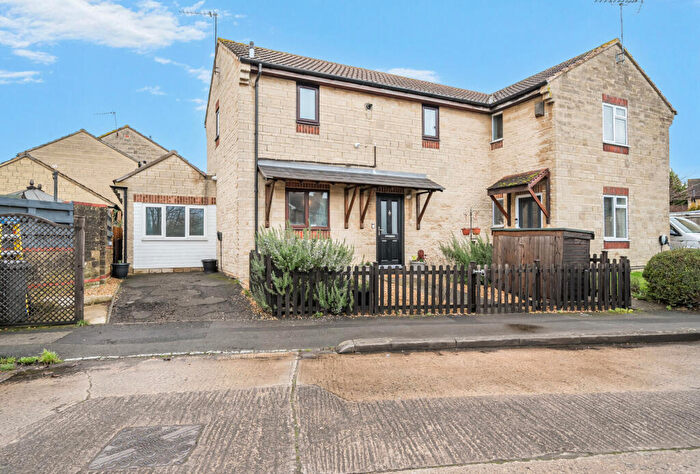 5 Bedroom Semi Detached House For Sale In Osprey Drive, Stonehouse, Gloucestershire, GL10