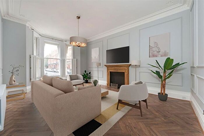 2 Bedroom Flat To Rent In Wetherby Place, South Kensington, SW7