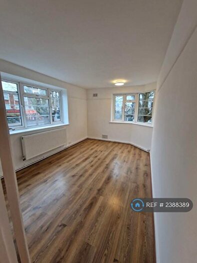 3 Bedroom Flat To Rent In Thornton Heath, London, CR7