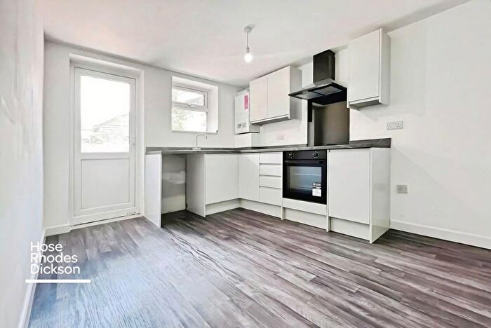 1 Bedroom Flat To Rent In High Street, Newport, PO30