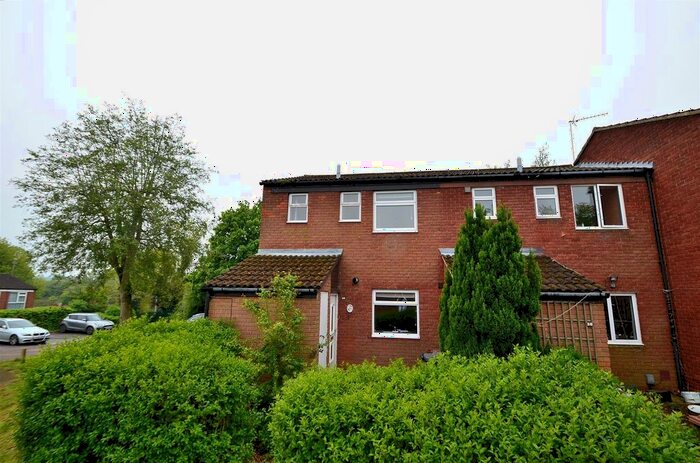 3 Bedroom End Of Terrace House To Rent In Skipton Close, Stevenage, SG2