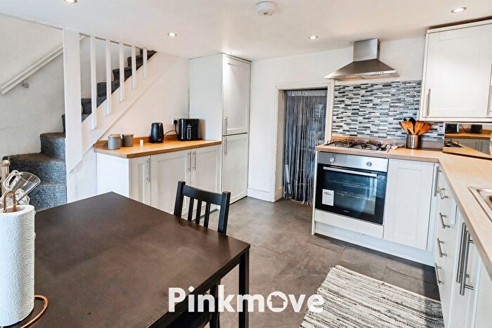 3 Bedroom End Of Terrace House For Sale In Barrack Hill, Newport, NP20