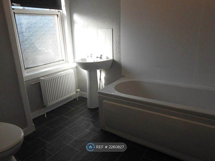 1 Bedroom Flat To Rent In Newton Street, Catrine, Mauchline, KA5