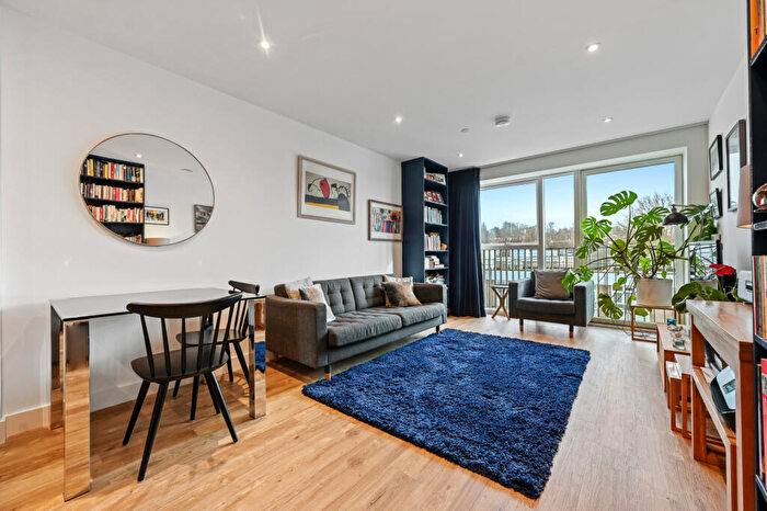 1 Bedroom Flat For Sale In Ruscus Court, Hermitage Lane, NW2