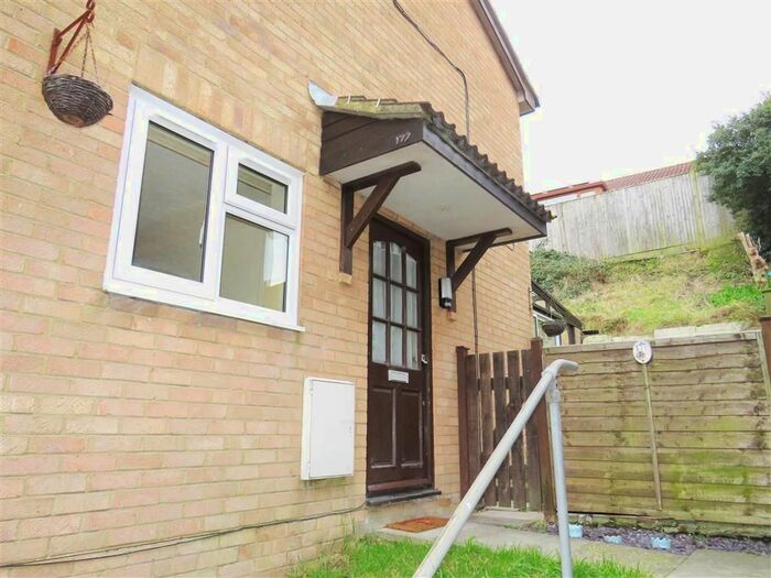 2 Bedroom Property To Rent In Pinders Road, Hastings, TN35