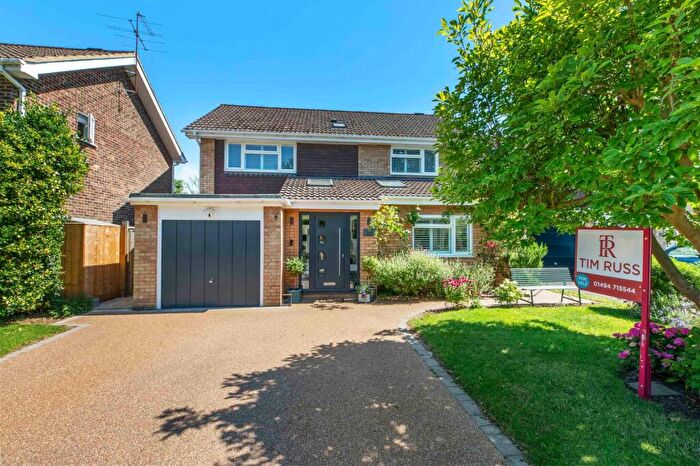 4 Bedroom Detached House For Sale In Kings Ride, Penn, HP10