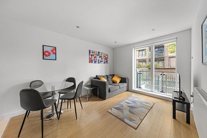 1 Bedroom Flat To Rent In Conington Road, London, SE13