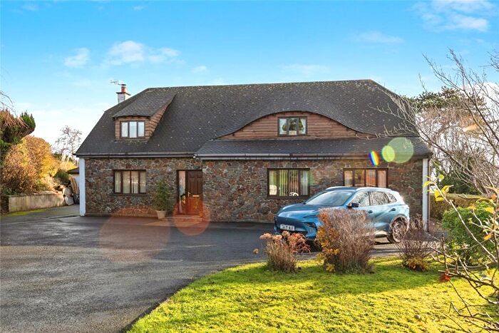 4 Bedroom Detached House For Sale In Clos Penyfai, Llanelli, Dyfed, SA15