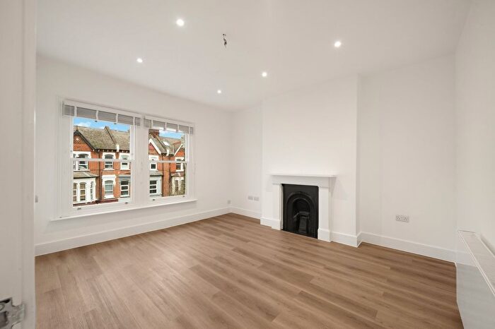 1 Bedroom Flat To Rent In Buckley Road, Brondesbury, NW6