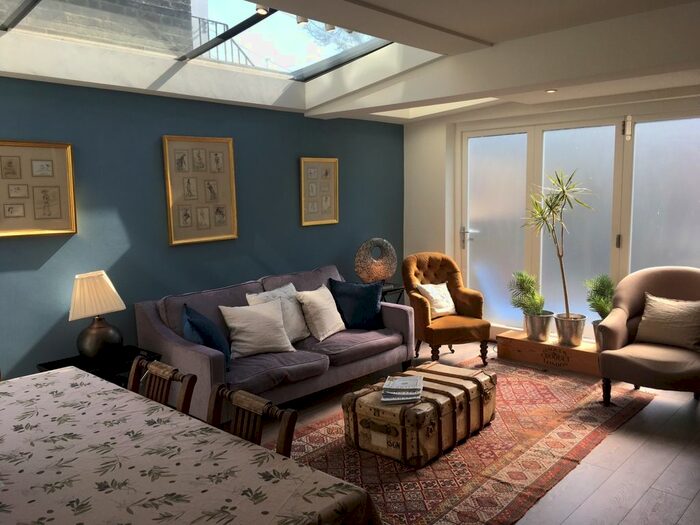 2 Bedroom Flat To Rent In Treadgold Street, London, W11