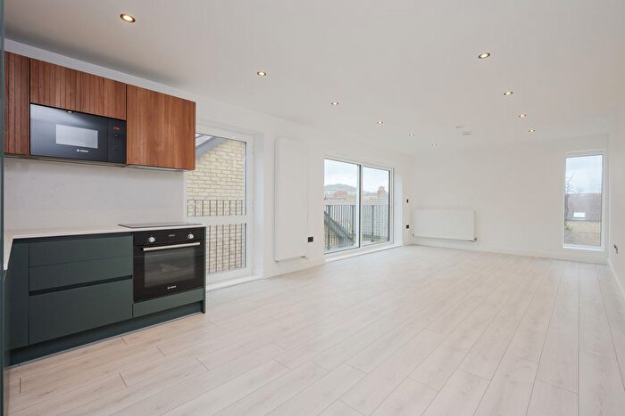 2 Bedroom Flat For Sale In Ace Court, A The Broadway, Wimbledon, London, SW19