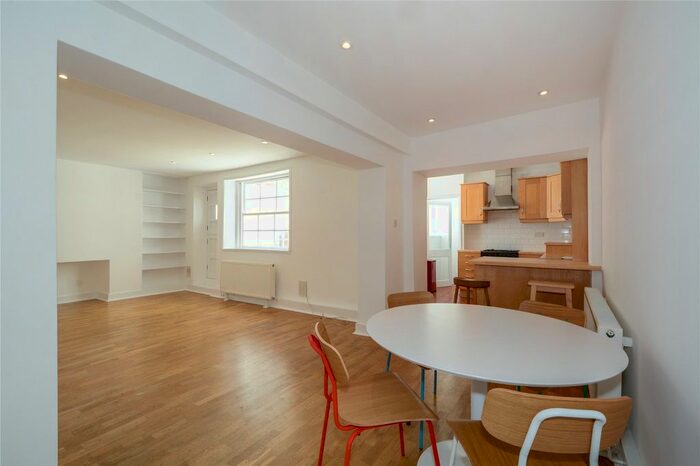 2 Bedroom Flat To Rent In Highbury Park, Highbury, N5