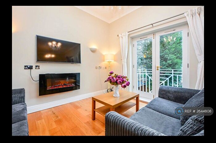 2 Bedroom Flat To Rent In Wetherby Road, Leeds, LS8