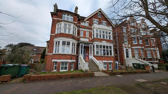 1 Bedroom Flat To Rent In Earls Avenue, Folkestone, Kent, CT20