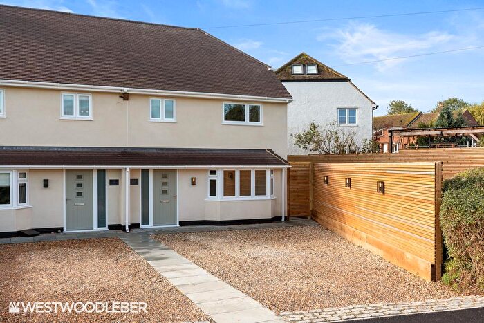3 Bedroom Semi-Detached House For Sale In Abbottsfield Cottages, Wareside, Ware, SG12