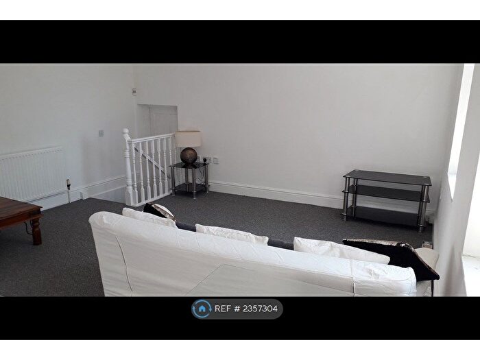 1 Bedroom Flat To Rent In Barlow Moor Road, Manchester, M20
