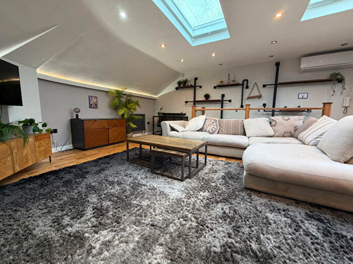 2 Bedroom Apartment To Rent In Warstone Lane, Jewellery Quarter, Birmingham, B18