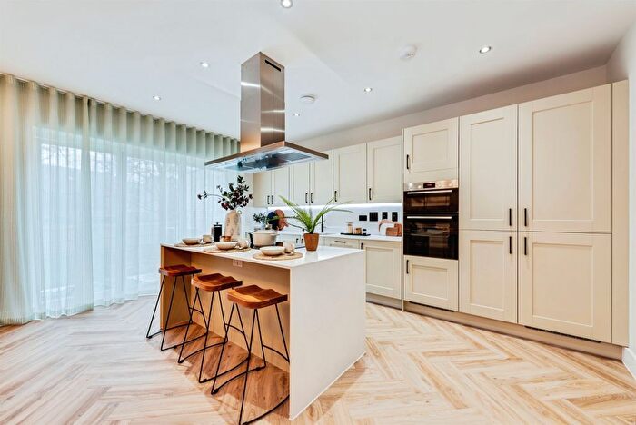 4 Bedroom Detached House For Sale In Swindon Road, Highworth, Swindon, SN6