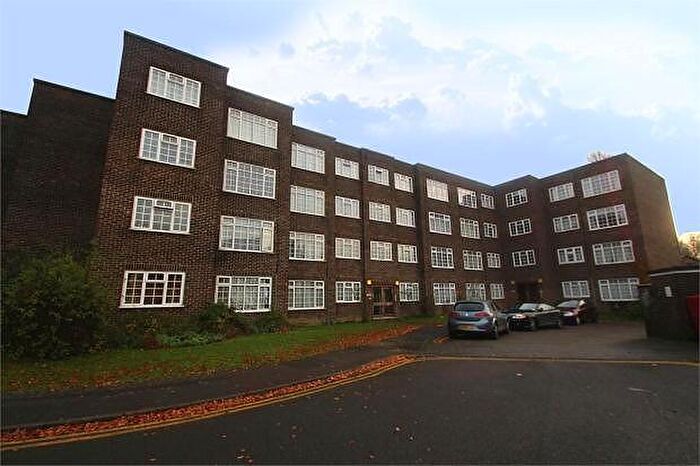 2 Bedroom Apartment To Rent In Arborfield Close, Slough, Berkshire, SL1