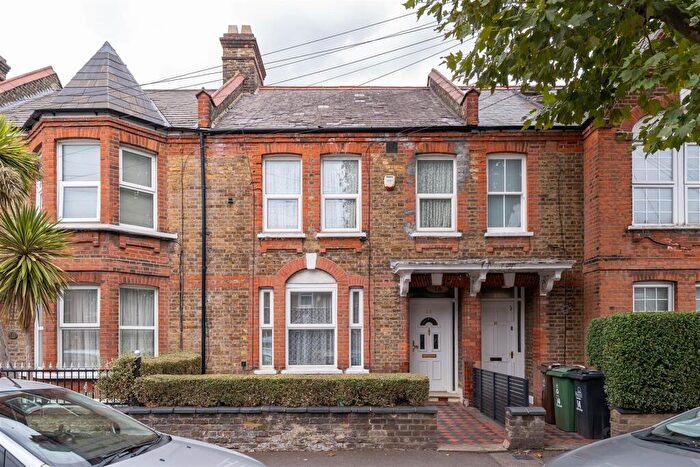 3 Bedroom House For Sale In Blyth Road, Walthamstow, E17