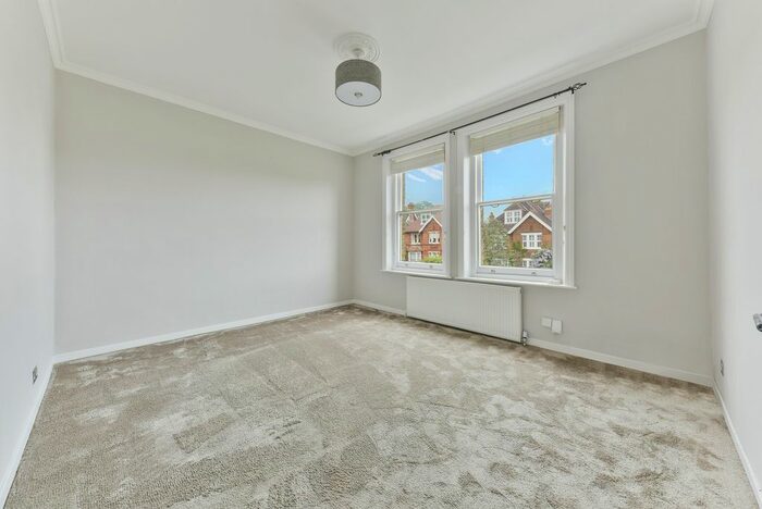 2 Bedroom Flat To Rent In Edge Hill, London, SW19