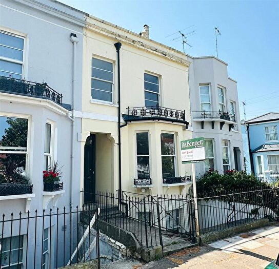 4 Bedroom Town House For Sale In Selkirk Street, Cheltenham, Gloucestershire, GL52