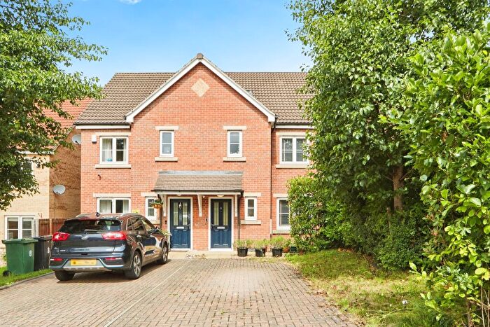 4 Bedroom Semi-Detached House For Sale In The Laurels, Moortown, Leeds, LS17