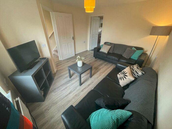 4 Bedroom Terraced House To Rent In Durning Road, L7