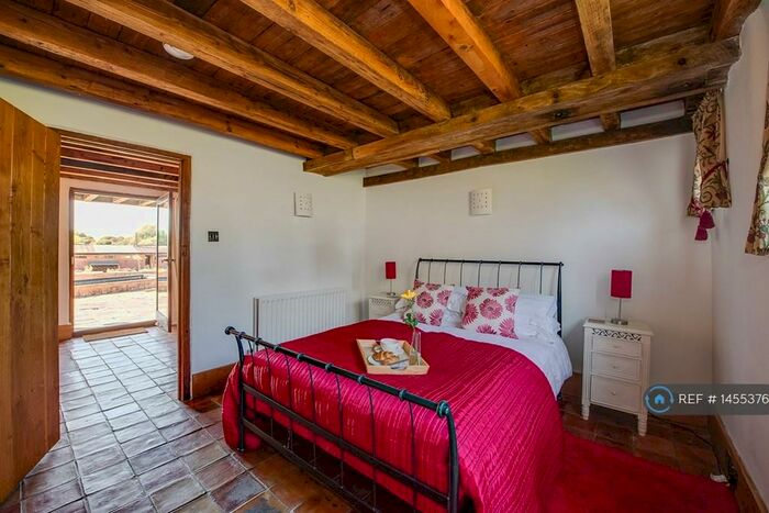 1 Bedroom Terraced House To Rent In The Old Barns, Hampshire, SO20