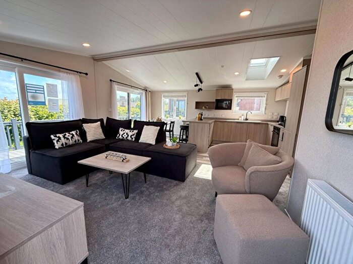 2 Bedroom Lodge For Sale In Ilfracombe, Ilfracombe, EX34