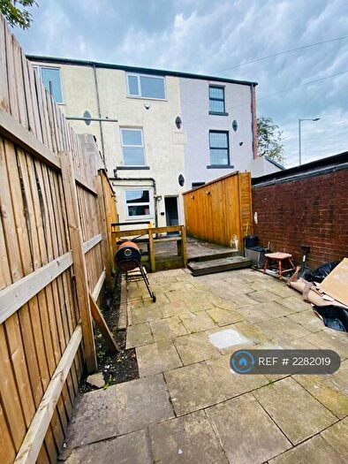 5 Bedroom Semi-Detached House To Rent In Church Road, Bolton, BL1