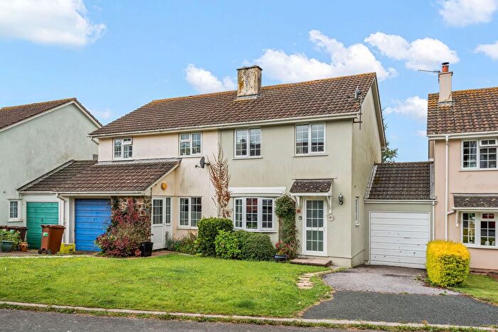 3 Bedroom Semi-Detached House For Sale In Gratton Drive, Chillington, Kingsbridge, TQ7