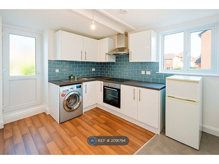 Studio To Rent In Castle Street, Reading, RG1